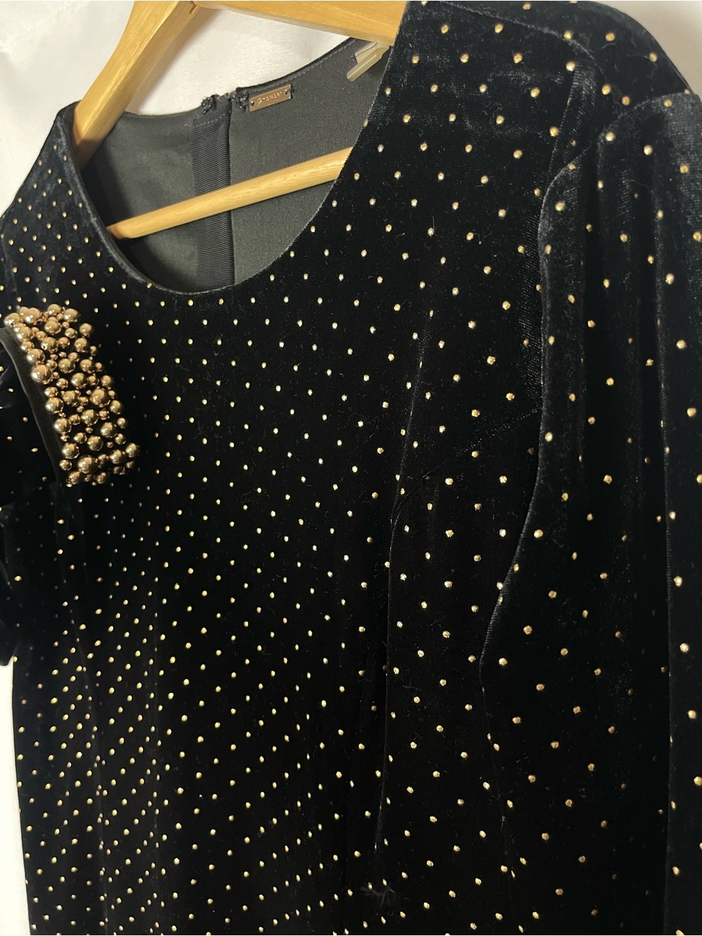 Tahari Black Velvet Long Sleeve Dress Gold Beaded Cuffs 6